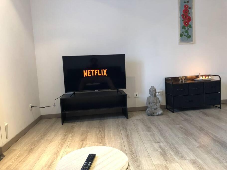 Apartamento Le Grande Moderno Angulema Exterior foto